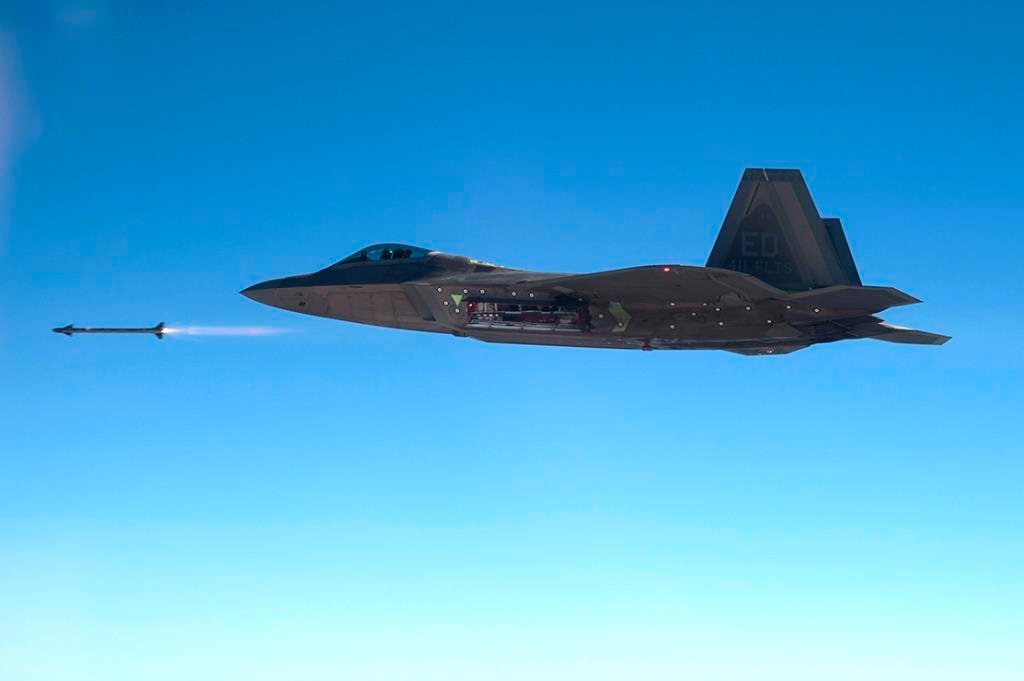 F-22 Fire Missile