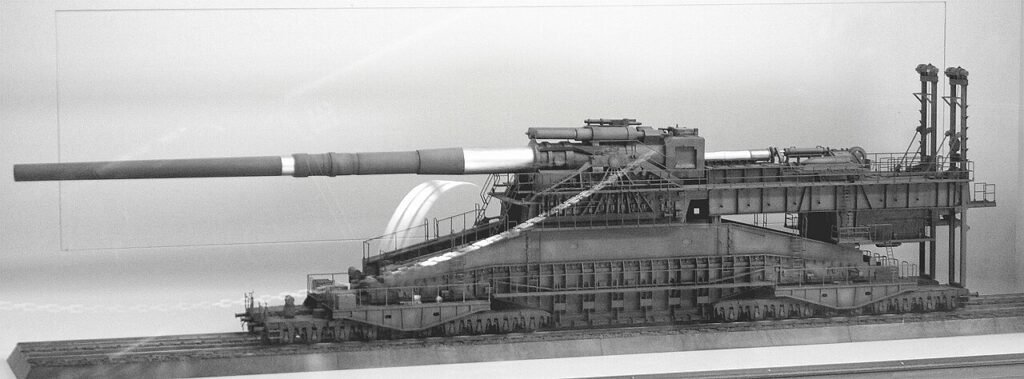 The Schwere Gustav Gun miniature